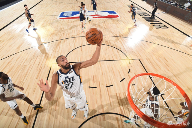 对米兰的发 对米兰的发