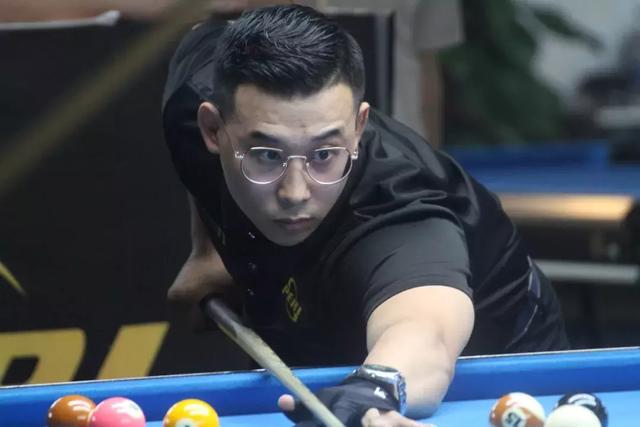 她善于在比 她善于在比