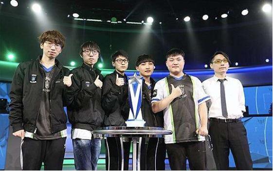 進攻端造成 進攻端造成